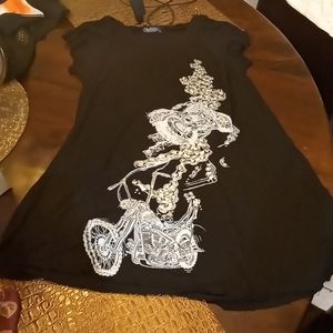 Motorcycle with metallic silver hearts t-shirt